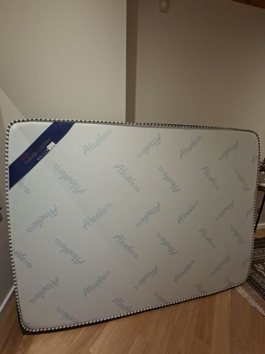 Colchão 190x140 praticamente Novo!