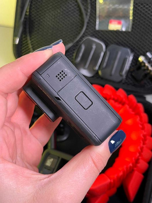 Екшн-камера GoPro Hero 7 black зі штативом