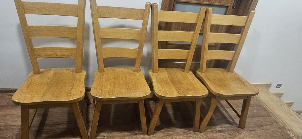 Stół dębowy i 4 krzesła