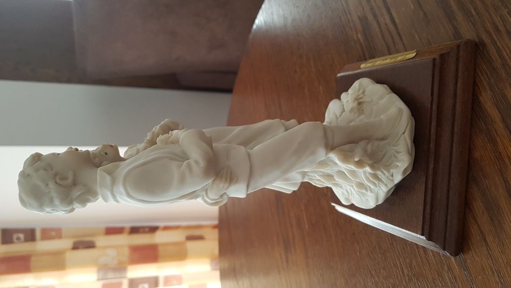 Figurka L'Arte nel. Mondo
