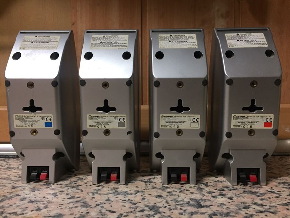Colunas Pioneer surround