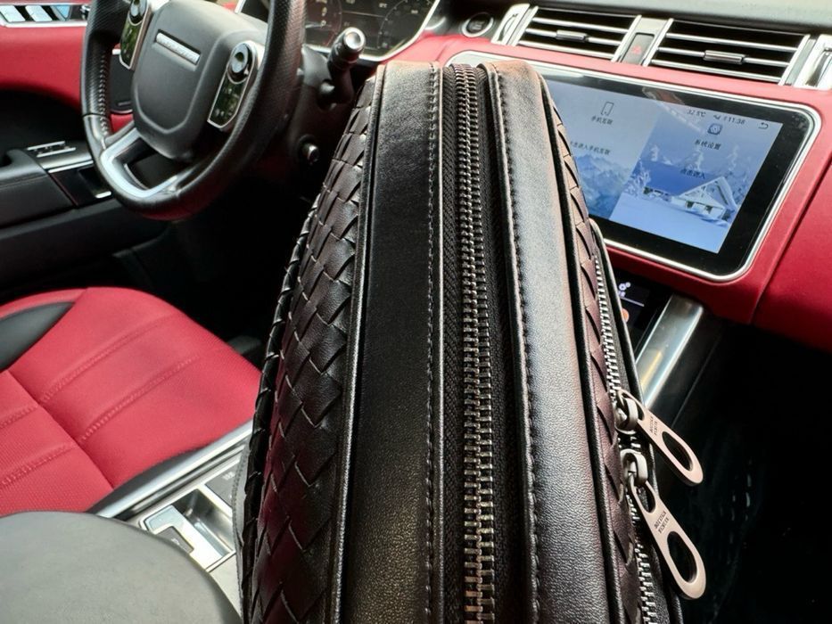 Мужская кожаная сумка bottega veneta на через плесе сумка ботега