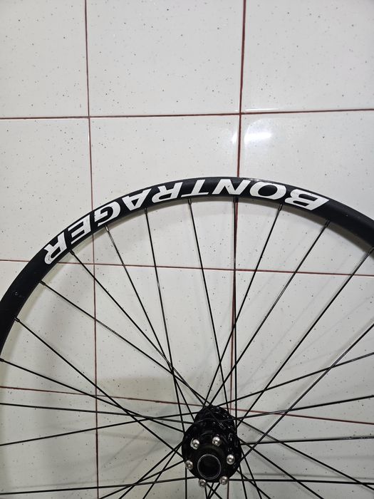 Roda frontal DH 29 20mm bontrager