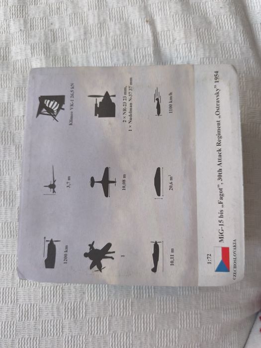 Samolot kolekcjonerski model MIG 15 bis AmerCom