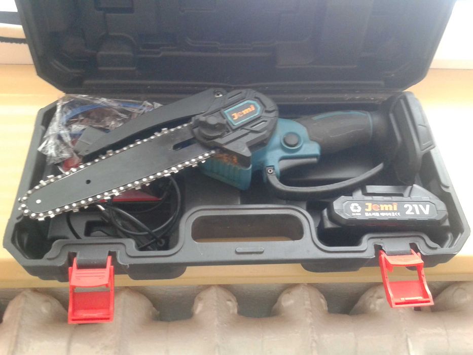 Мини-пилка JEMI KP-DJ212C на АКБ 21 V б\у