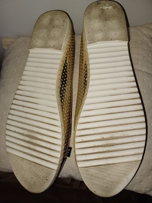 Baleriny czarno-złote