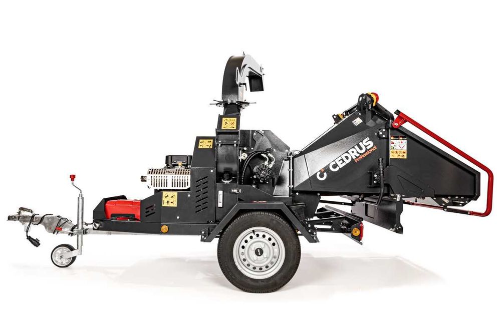 Rozdrabniacz do gałęzi CEDRUS D16 przyczepka lekka B/B z homologacją