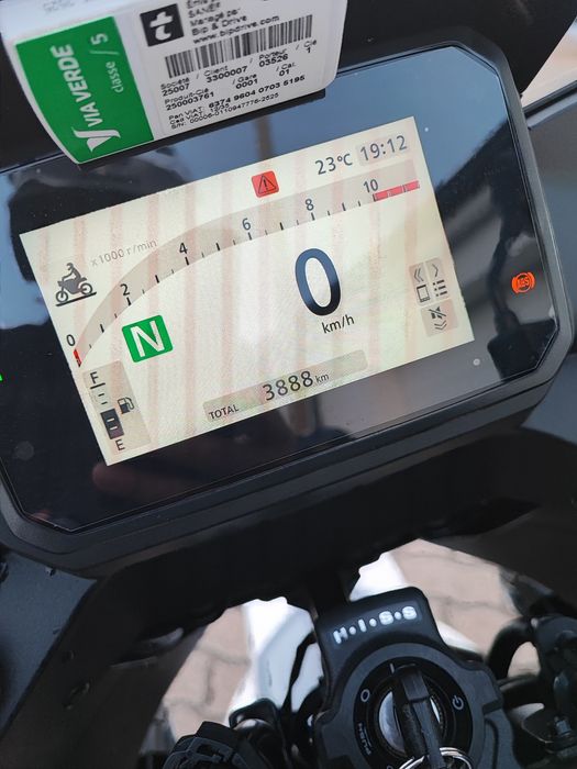 Honda transalp xl 750 rigorosamente nova. Top extras