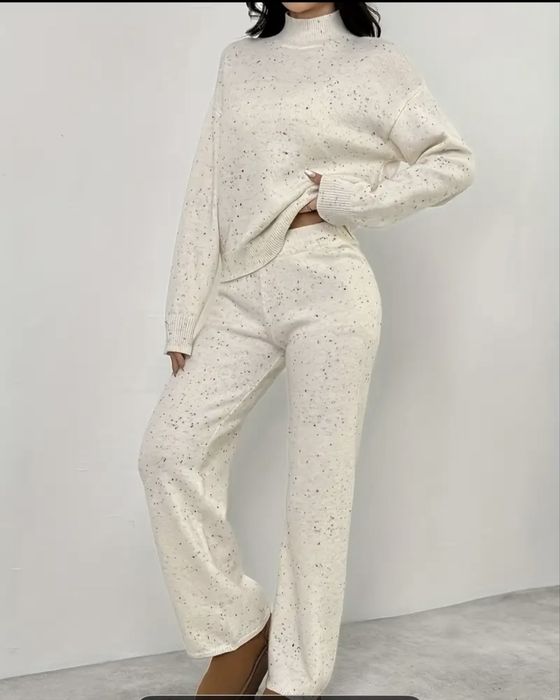 Зимній жіночій костюм, прогулянковий костюм, вʼязаний жіночій костюм,