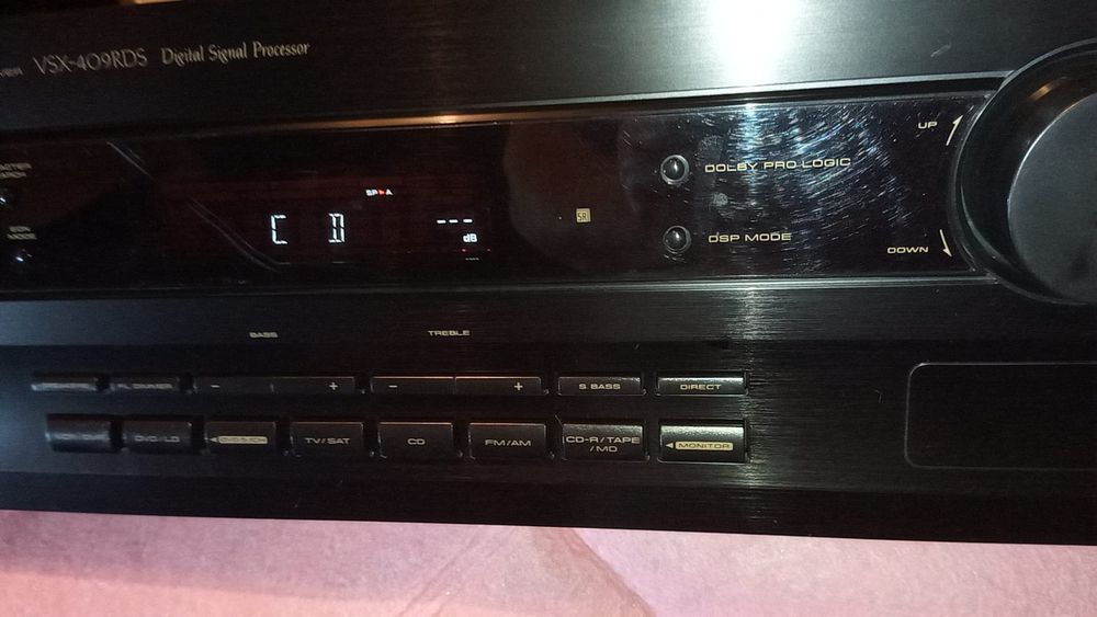 Amplificador Pioneer com comando