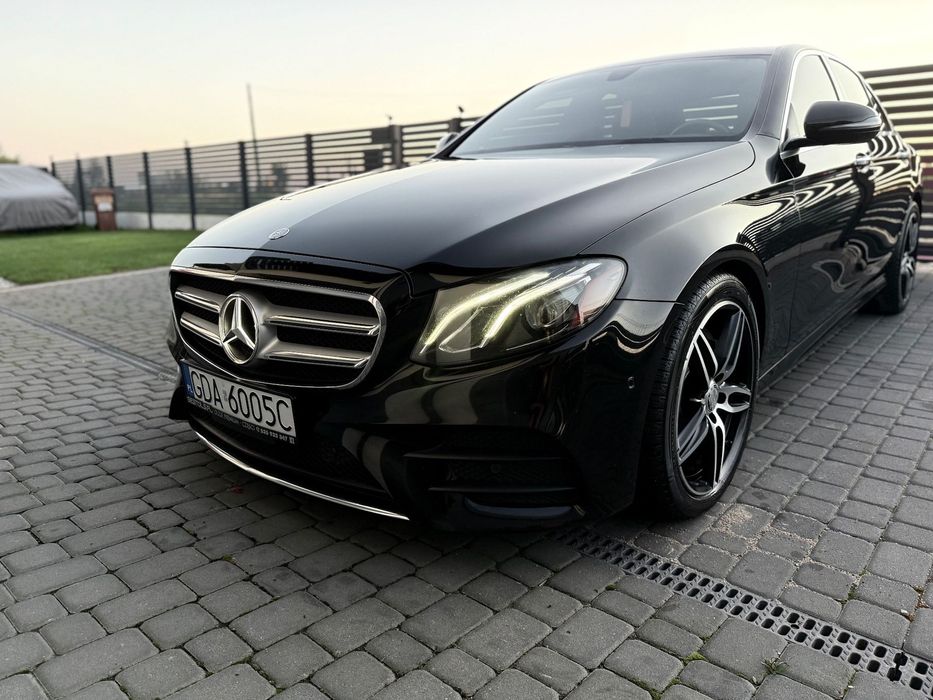 Mercedes-Benz Klasa E Mercedes E300 AMG 4Matic Burmester 9G