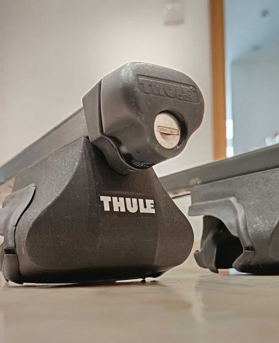 Barras Thule, pretas, para calhas de bicicleta, em ótimo estado