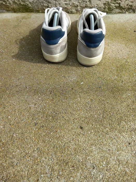 Sapatilhas Brancas com detalhes azuis e cinzentos Zara Tamanho 43