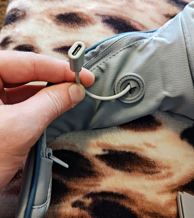 Электро массажёр для шеи плеч и тела с подогревом