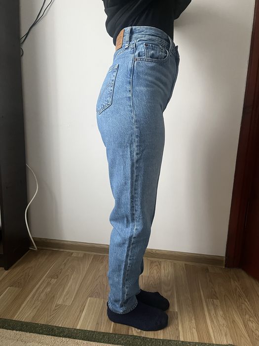 Джинси жіночі LEVI STRAUSS & CO