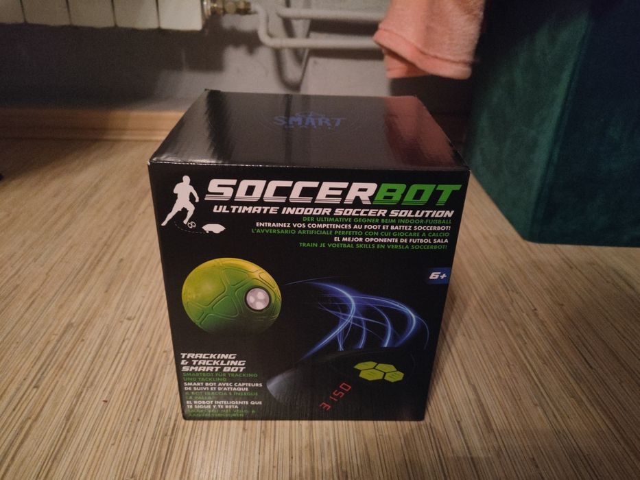 EPEE SOCCERBOT Inteligentny robot do gry w piłkę nożną z dziećmi nowy!