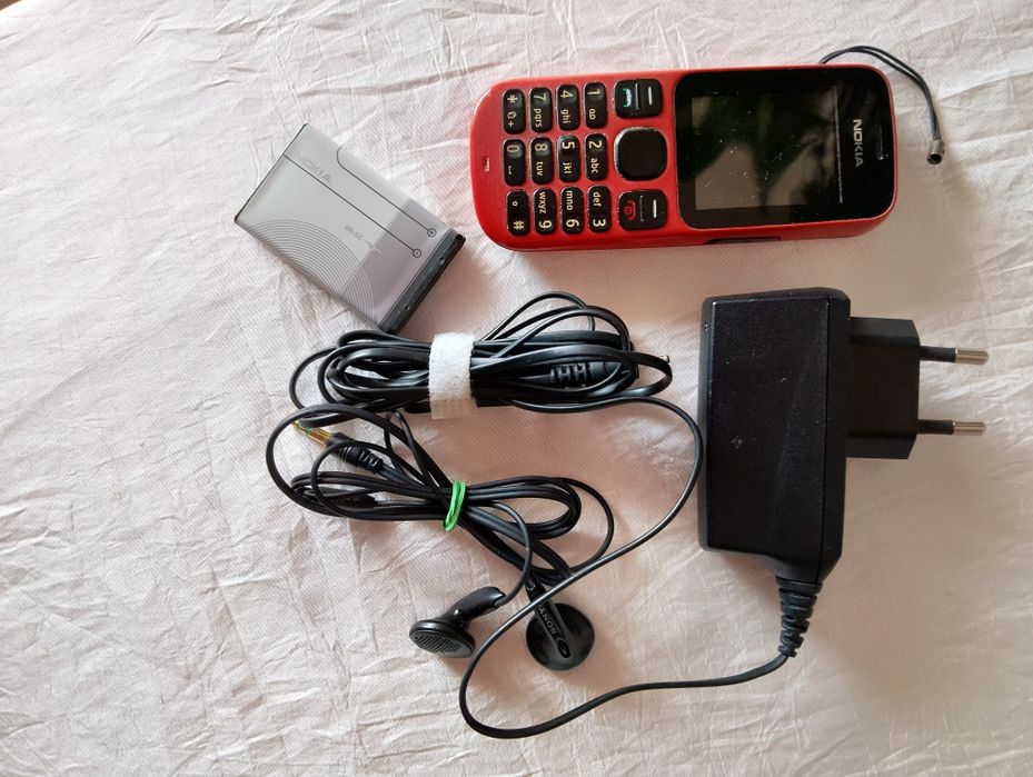 NOKIA 101 DUAL SIM idealna dla seniora,bez simlocka, ładowarkaNokia,słuchawki gratis.