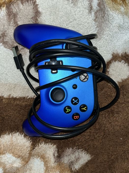Używany xbox one 512gb