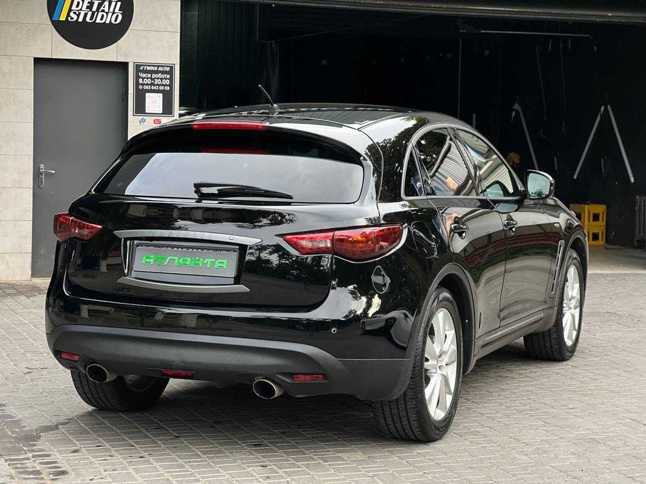 Infiniti QX70 2013