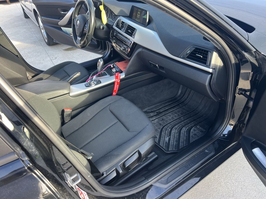 BMW 318d - Viatura com os servicos sempre efetuados na marca