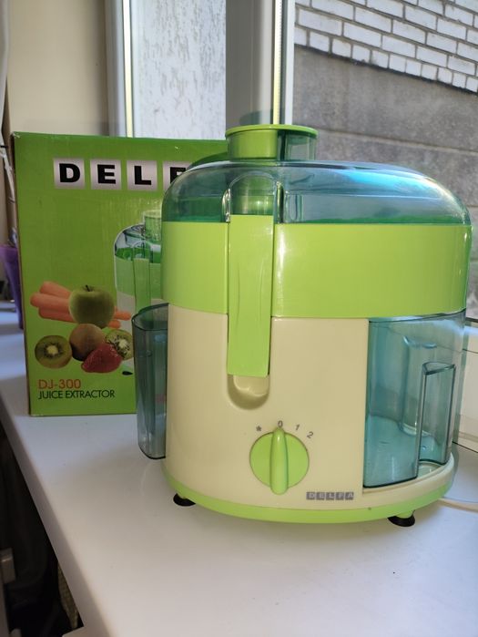 Соковижималка Delfa DJ-300
