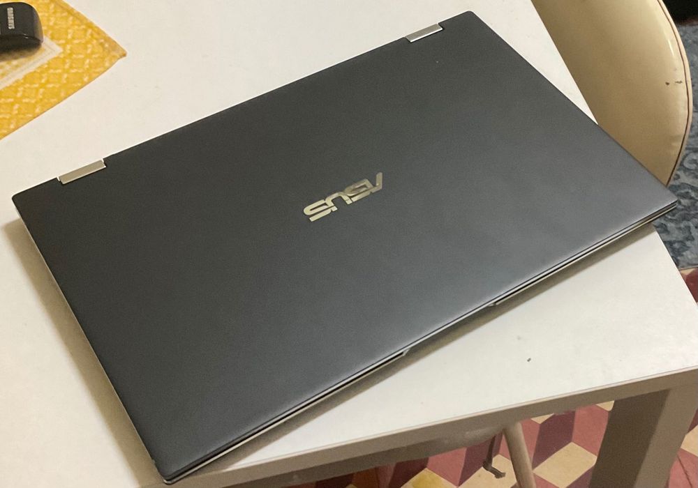 Portátil ASUS ZenBook i7-1165G7 16GB 256Gb ssd GTX1650 Max Q – Touch 15.6”