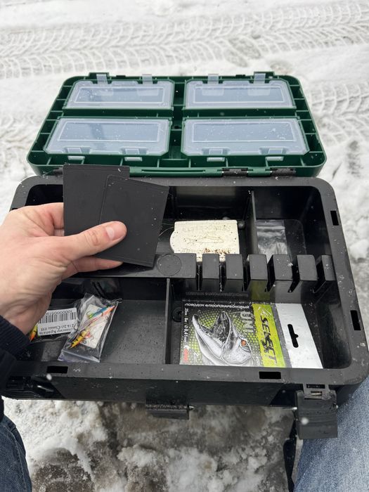 Риболовний зимовий ящик