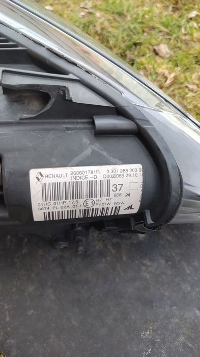 Lampy przednie Megane 3 lift wersja GT 2015 rok