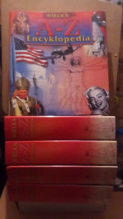 encyklopedia w 5-ciu segregatorach