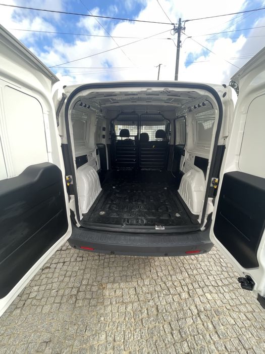 Fiat doblo de 2021 com 49’oooKlm.longa de 3 lugares