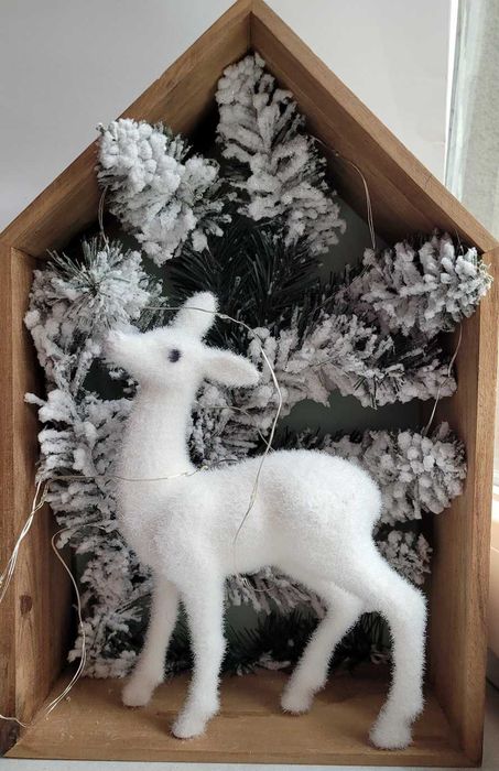 Świąteczno-zimowa lampka z jelonkiem do pokoju np. dziecięcego