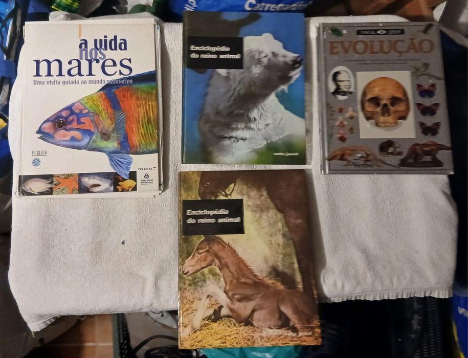 Lote Livros Vida Animal valor cada ver todas fotos