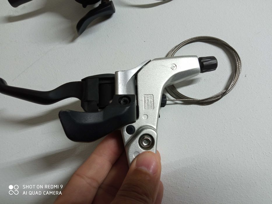 Klamkomanetki Deore XT m760 3x9 Dualcontrol