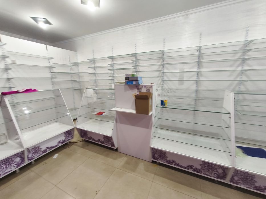 Стелаж полиці скло