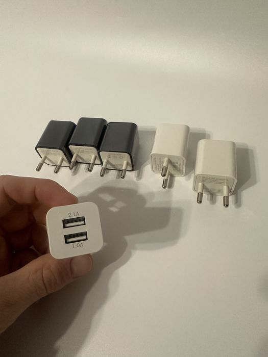 Мережевий зарядний пристрій зарядка до телефону блок живлення блочок