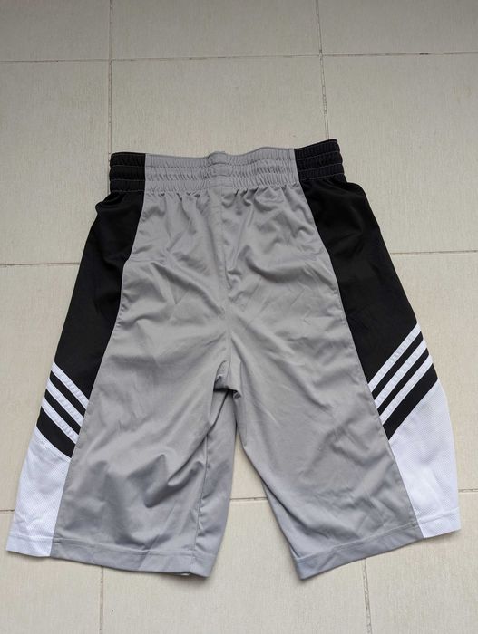 Calções Adidas Brooklyn Nets