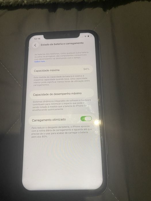 Iphone 11 com capas esta com novo apenas parte traz partida