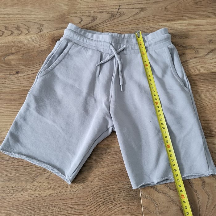 Nowe krótkie spodenki chłopięce r.128/134 H&M