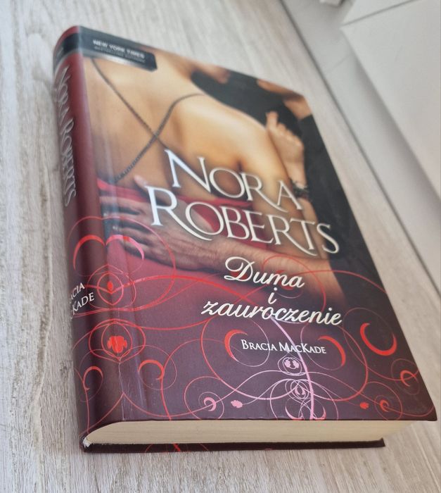Książka "Duma i zauroczenie" Nora Roberts