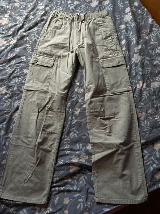 Продам б/у в хорошем состоянии штаны cargo Bershka