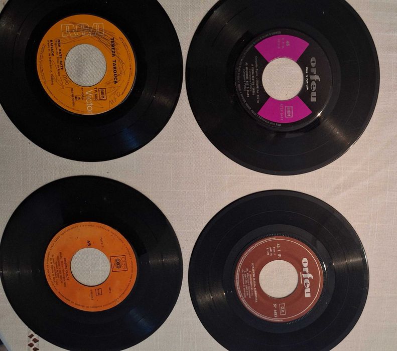 Vintage Vinyl Records64298041047939126
