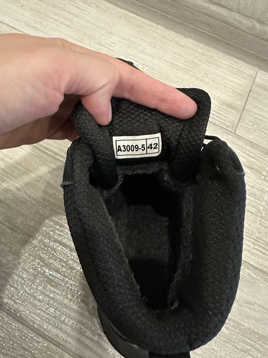 Зимові ботинки,кросівки, найк, nike, 42р, підліток,чоловік, ідеал стан