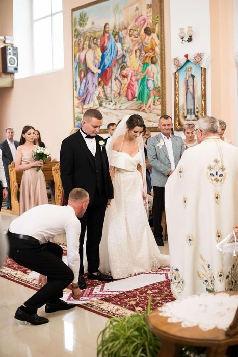 Ніжна весільна сукня
