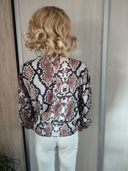 Bluzka damska, wężowy print, dekolt kopertowy, oversize, roz L