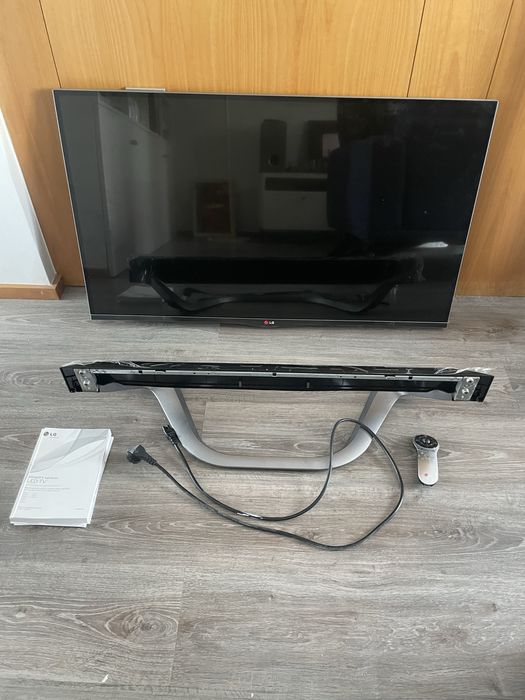LG LED SMART TV 42LA690S (Para Peças)
