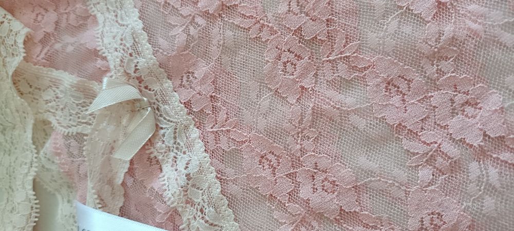 Ціна за всі речі.Гіпюрова маєчка та труси стрінги