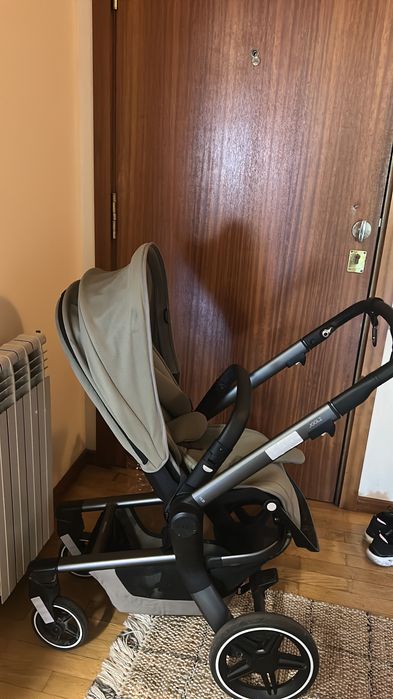 Carrinho JOOLZ HUB+ 2025 até 22kg