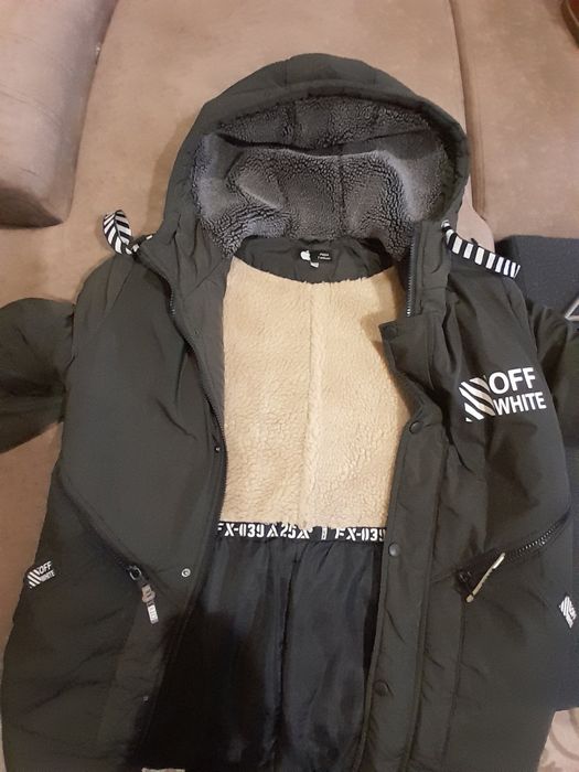 Продам зимову куртку у відмінному стані