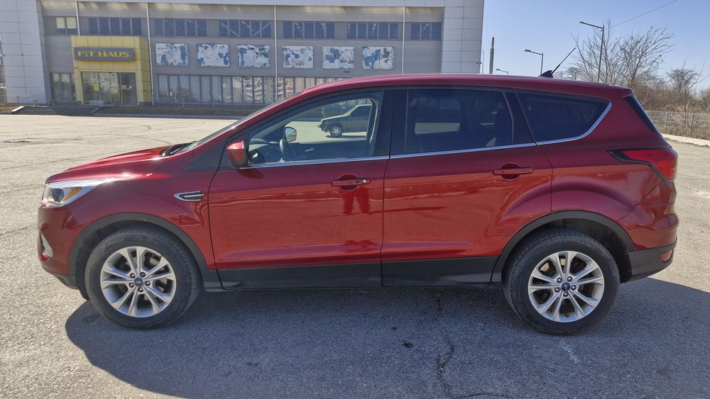 Продам Ford Escape 1.5