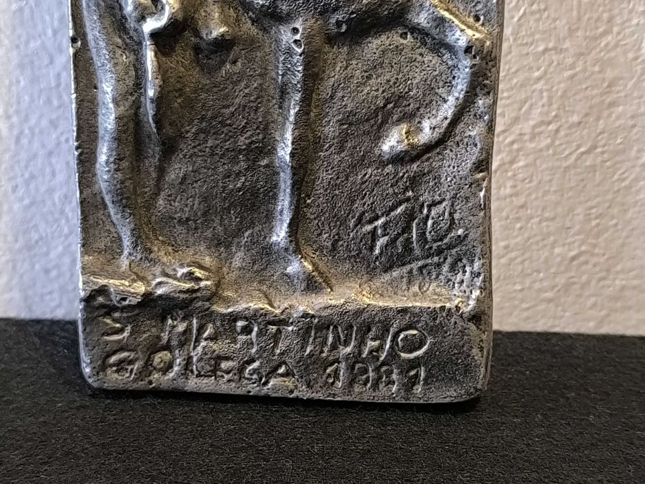 Placa em estanho, datada de 1981 da Feira de São Martinho da Golegã